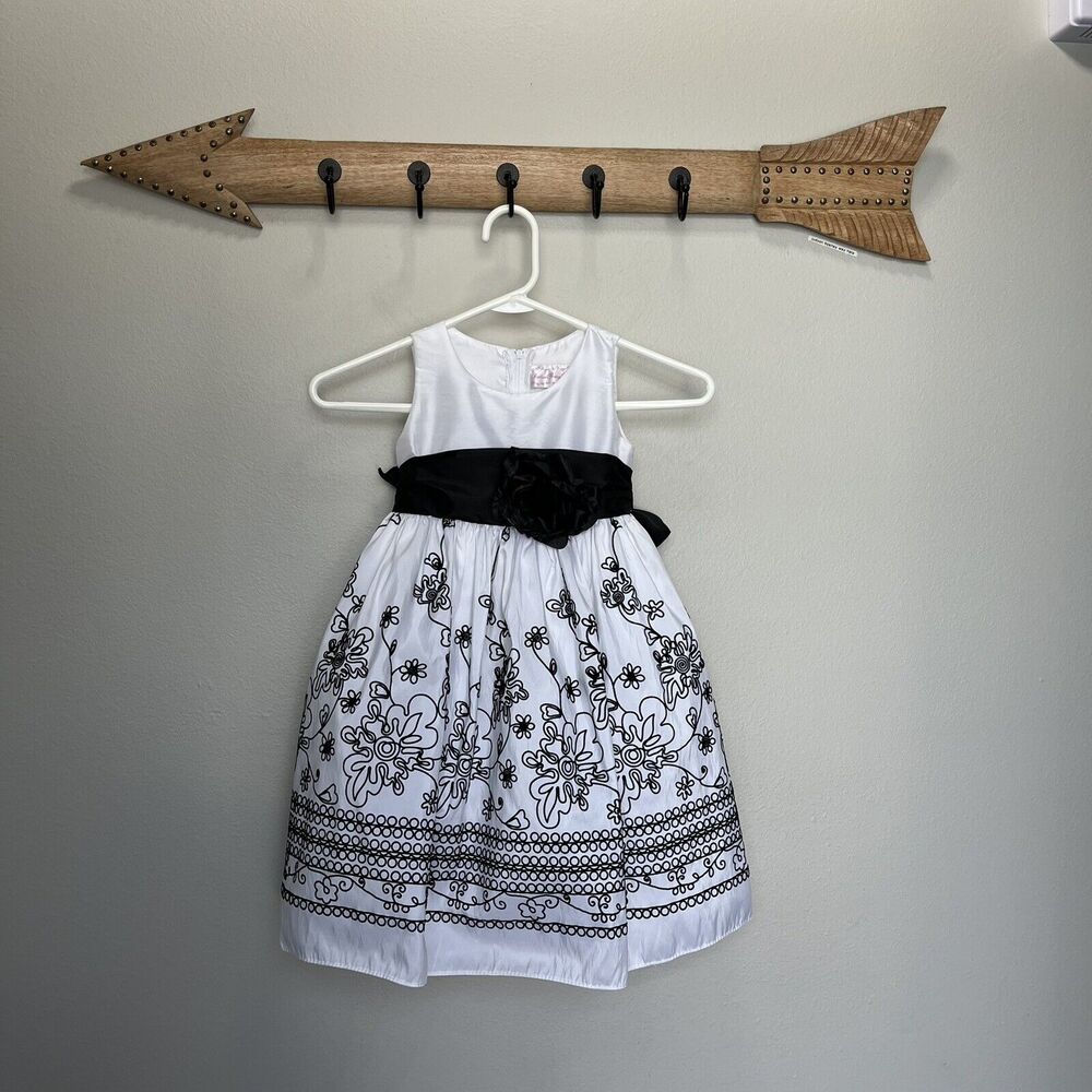 Sophia Young | Girls White Flowered Sleeveless Party Dress Ball Gown Size 4